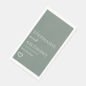 Minimalistisch Sage Green met Heart Modern Wedding Servet (Hoek)