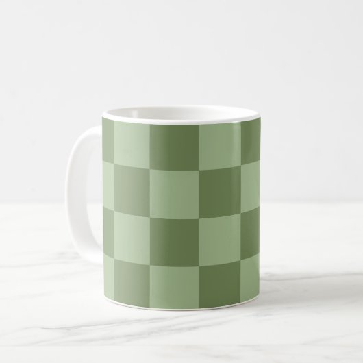Minimalistisch saliegroen dambordpatroon koffiemok (Voorkant links)