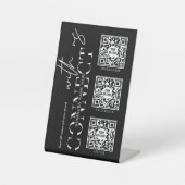 Minimalistisch scannen om sociale media te verbind reclamebord met voetstuk (Voorkant)