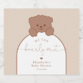 Minimalistisch Schattige Teddybeer Barly Wait Baby Sparkling Wijnetiket (Enkel label)