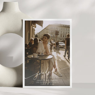 Minimalistisch Schrift Wit Overlay Foto Afstuderen Aankondiging