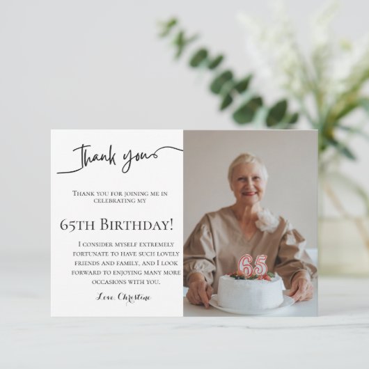 Minimalistisch script 65e verjaardag dank u kaart (Staand voorkant)