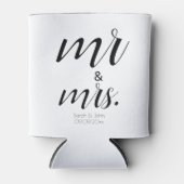 Minimalistisch Script Black & White Mr & Mrs Weddi Blikjeskoeler (Voorkant)