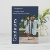 Minimalistisch script blauw afstuderen aankondiging (Staand voorkant)