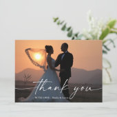 Minimalistisch script bruiloft foto Hartelijk dank Bedankkaart (Staand voorkant)