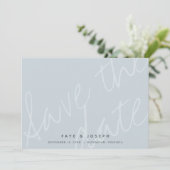 Minimalistisch script Dusty Blue Save the Date Kaa Kaart (Staand voorkant)