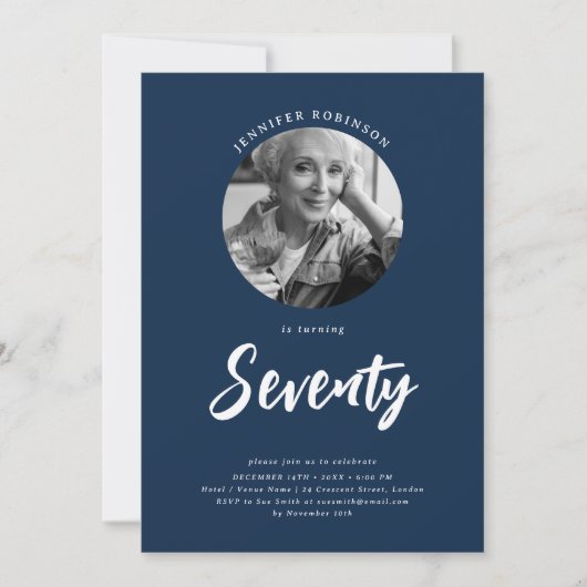 Minimalistisch Script Foto 70e Verjaardagsfeestje  Kaart (Voorkant)