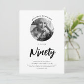 Minimalistisch Script Foto 90e verjaardag Zwart Wi Kaart (Staand voorkant)