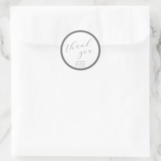 Minimalistisch script grijs Baby shower Ronde Sticker (Tas)