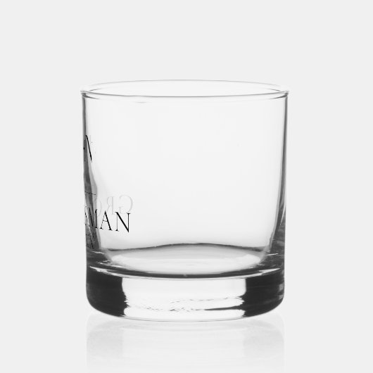 Minimalistisch script Groomsman Monogram Bruidsfee Whisky Glas (Links)