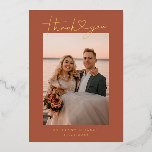 Minimalistisch script hart bruiloft fotokaart folie uitnodiging (Voorkant)