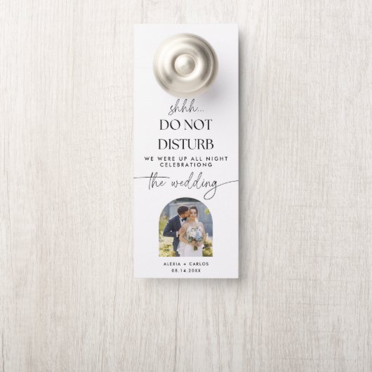 Minimalistisch script kalligrafie bruiloft gast deurhanger (Op knop)