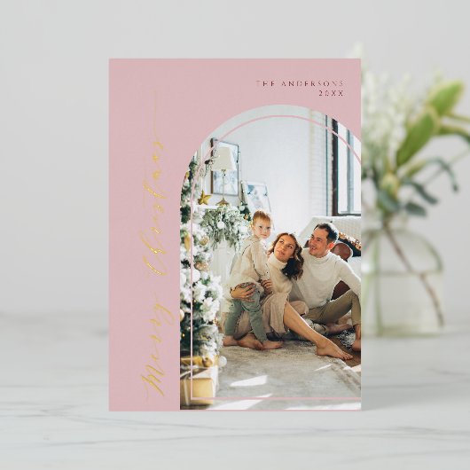 Minimalistisch Script Merry Christmas Foto Dusty P Folie Feestdagenkaart (Staand Voorkant)