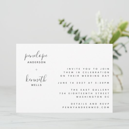 Minimalistisch script Modern Wedding | Chic White Kaart (Staand voorkant)