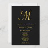Minimalistisch Script Monogram Zwart Goud Bruiloft Kaart (Voorkant)
