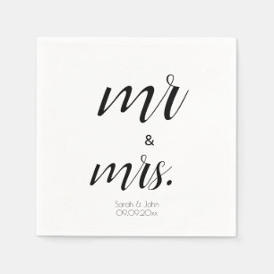 Minimalistisch script Mr & Mrs Black & White Weddi Servet