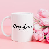 Minimalistisch script Oma Opgericht Jaar Tweekleurige Koffiemok