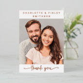 Minimalistisch script persoonlijke bruiloft Dank u Folie Feestdagenkaart (Staand Voorkant)