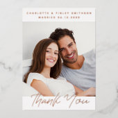 Minimalistisch script persoonlijke bruiloft Dank u Folie Feestdagenkaart (Voorkant)