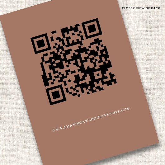 Minimalistisch script QR-code Bruin RSVP bruiloft Kaartje
