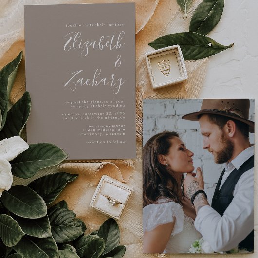 Minimalistisch script taupe trouwkaart kaart