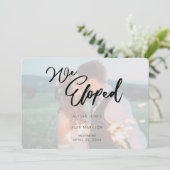 Minimalistisch script We hebben aankondiging van b (Staand voorkant)