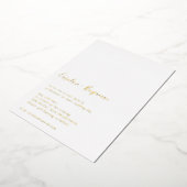 Minimalistisch script White Modern Wedding Gold Folie Uitnodiging (Gedraaid)
