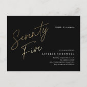 Minimalistisch script zwart en Gold 75th Birthday Uitnodiging Briefkaart (Voorkant)