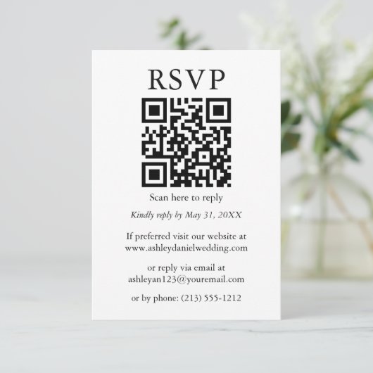 Minimalistisch Simple Weddenschap QR RSVP Black en Kaart (Staand voorkant)