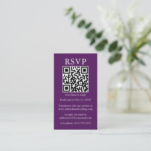 Minimalistisch Simple Wedding QR-foto Paars RSVP Informatiekaartje (Staand voorkant)