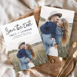 Minimalistisch sparen de Datum Handgeschreven Foto Save The Date<br><div class="desc">Moderne en elegante handgeschreven de Foto van het Manuscript sparen de Kaart van de Weddenschap van de Datum. Sparen de datumuitnodigkaart omvat een chic en stijlvolle typografie met een eenvoudig en minimalistisch ontwerp op een witte achtergrond die u uw aangepast afbeelding van de de fotografie van het verloving kunt toevoegen...</div>