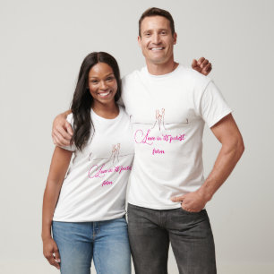 Minimalistisch stel in liefde t-shirt