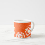 Minimalistisch tangerine sinaasappel daisy bloemen espresso kop (Voorkant rechts)