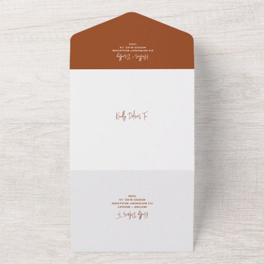 Minimalistisch Terracotta Modern Wedding All In One Uitnodiging (Buitenkant)