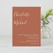 Minimalistisch Terracotta Trouwscript Kaart (Staand voorkant)