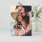 Minimalistisch Trendy Romantic Photo Couple Save The Date (Staand voorkant)