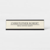 Minimalistisch van wit onroerend goed bureau naambordje (Voorkant)