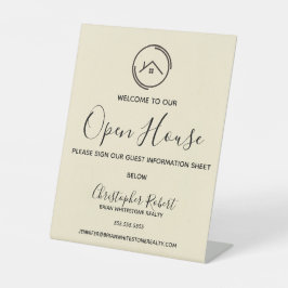 Minimalistisch van wit onroerend goed reclamebord met voetstuk