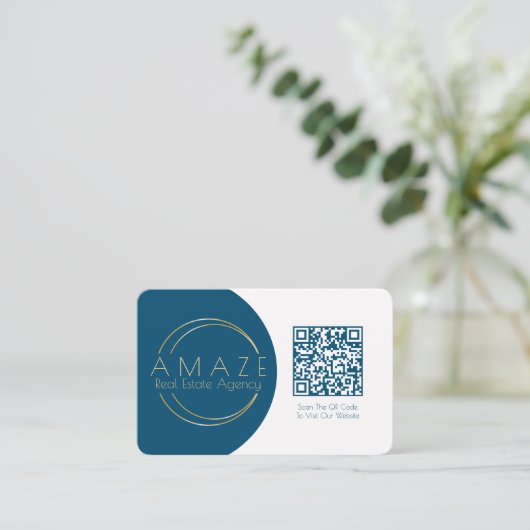 Minimalistisch vastgoedmakelaar QR Code Visitekaar Visitekaartje (Staand voorkant)