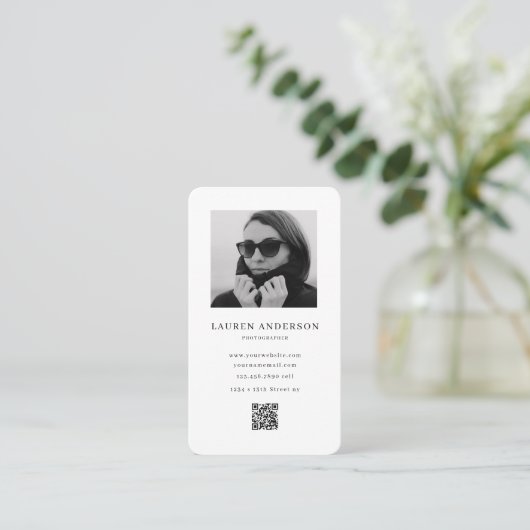 Minimalistisch verticaal Visitekaartje met foto en (Staand voorkant)