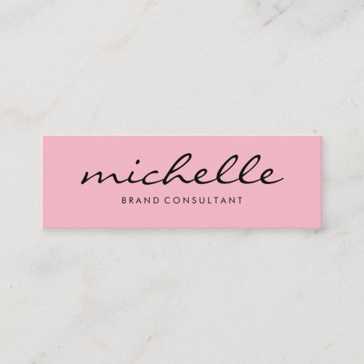 Minimalistisch vlakwit met cursieve tekst (roze) mini visitekaartje (Voorkant)