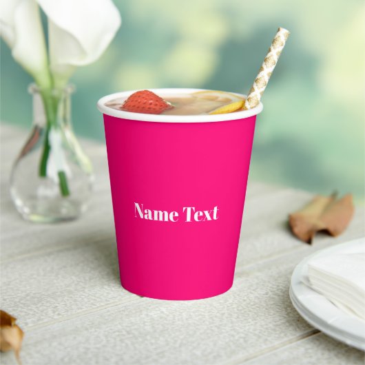 Minimalistisch warm roze aangepaste tekstmonogram papieren bekers (Insitu)