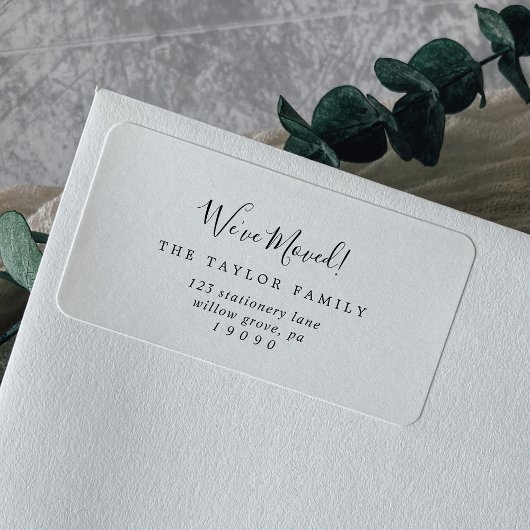 Minimalistisch We hebben een nieuw adreslabel verp Etiket