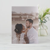 Minimalistisch White Hand Script Photo Wedding Bedankkaart (Staand voorkant)
