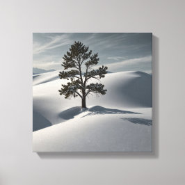 Minimalistisch winterlandschap met een Lone Pine T Canvas Afdruk