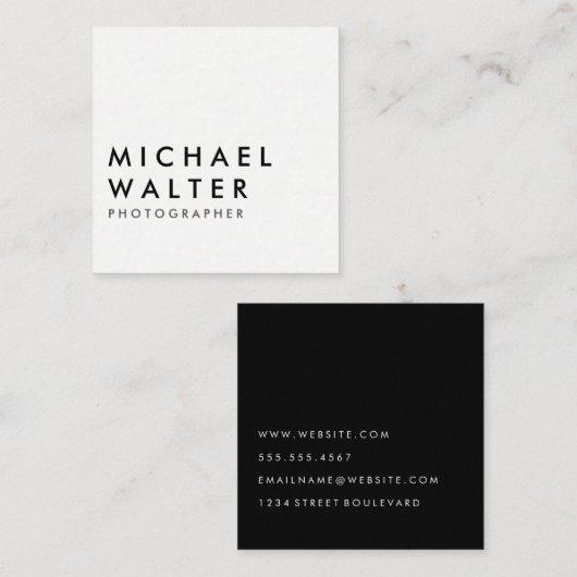 Minimalistisch wit en zwart vierkante visitekaartje (Voorkant / Achterkant)