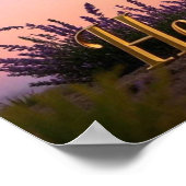 Minimalistisch wit kruis versierd met lavendel poster (Hoek)