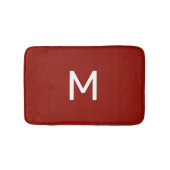 Minimalistisch wit monogram op rood badmat (Voorkant)
