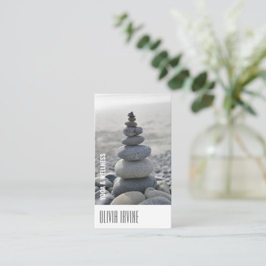 Minimalistisch Zen Stones Yoga & Wellness White Bu Visitekaartje (Staand voorkant)