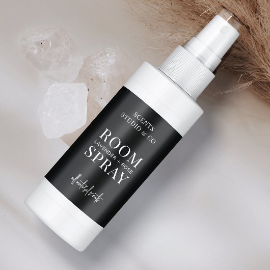 Minimalistisch zwart eenvoudige kamer spuitfles pr etiket